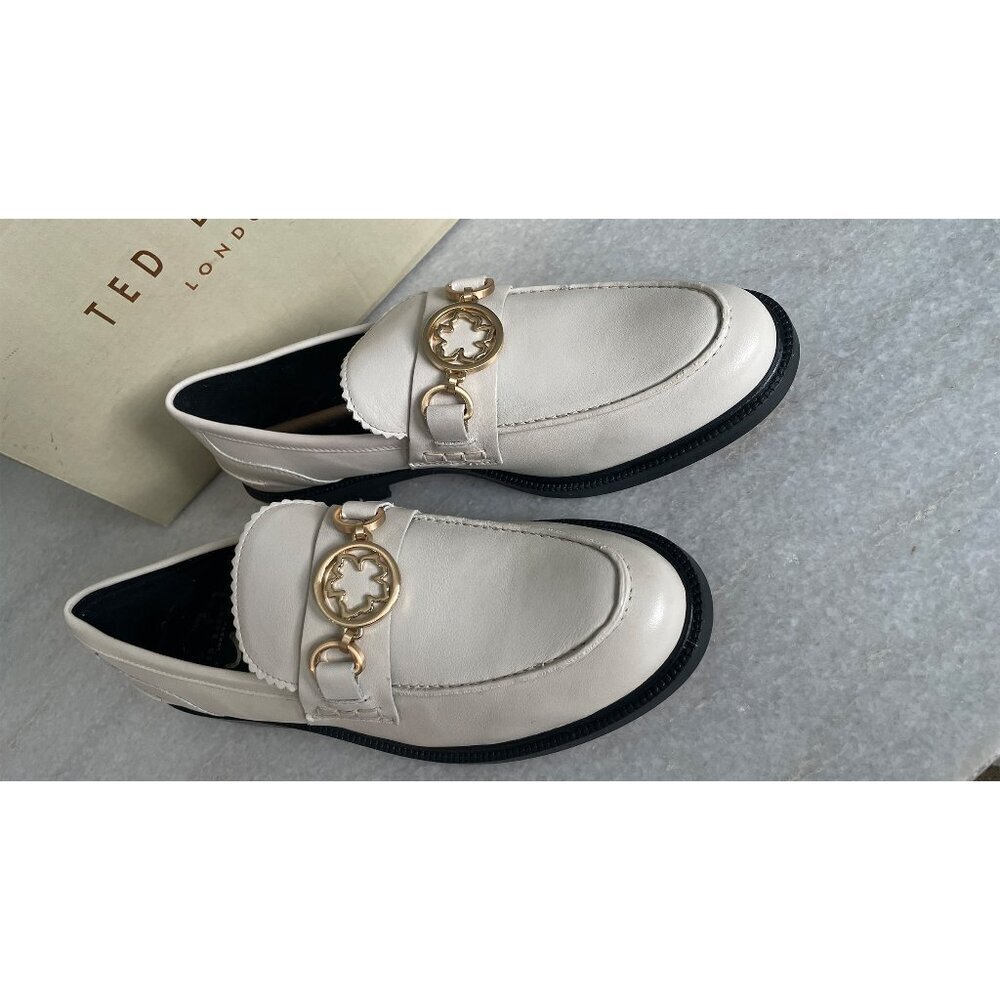 TED BAKER WOMEN'S DRAYANU MAGNOLIA ACCENT LOAFERS IN ECRU, SZ 40 - Picture 11 of 12